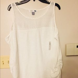 White sleeveless maternity top
